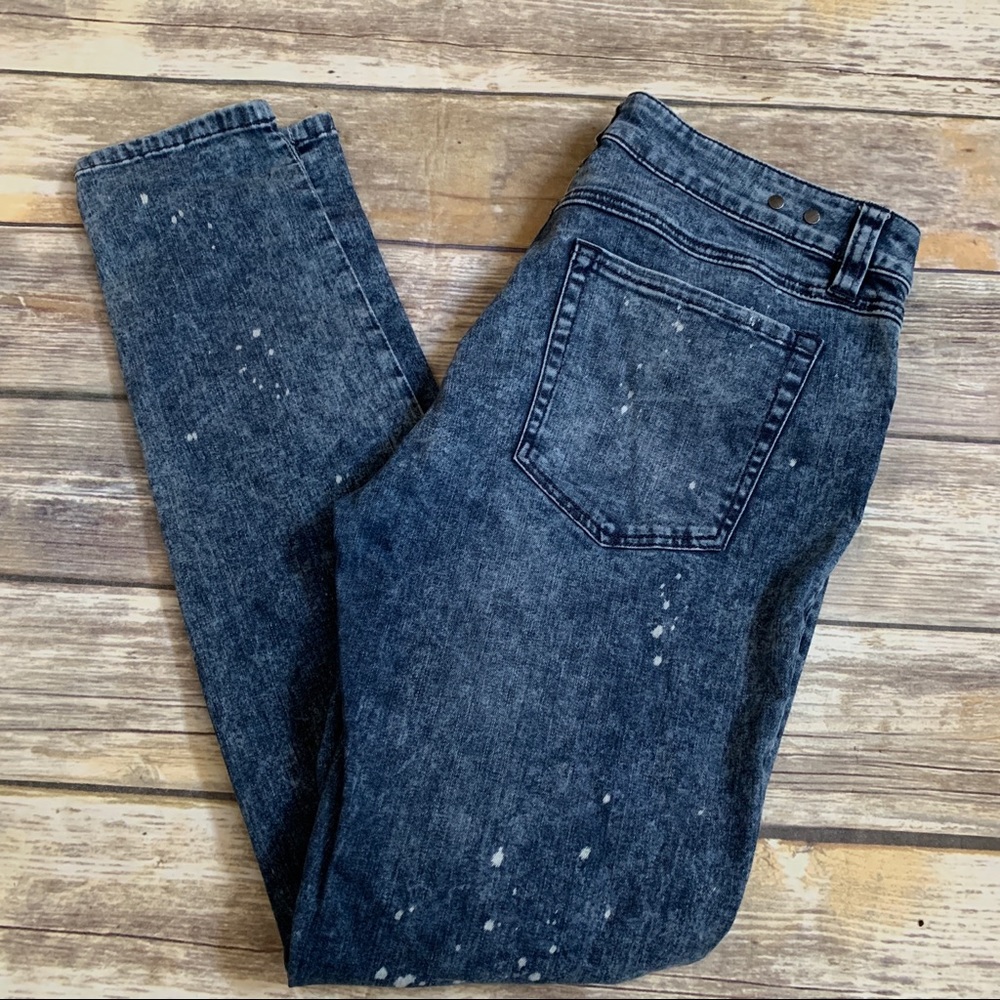 CAbi Splatter High Rise Skinny Jeans 8